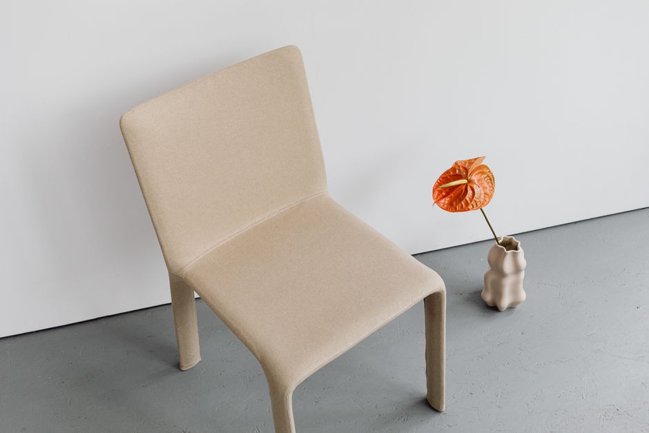 Vegan leren fauteuil met duurzame materialen.